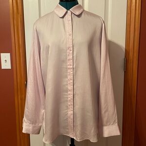 Darling soft pink button down with piping and tag size large